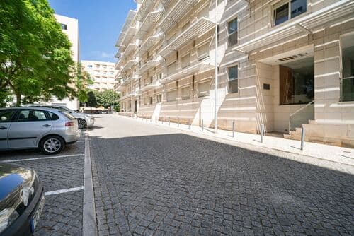 PF41589 - Duplex T2 com jardim, Parque das Nações, Lisboa - Imagem 32